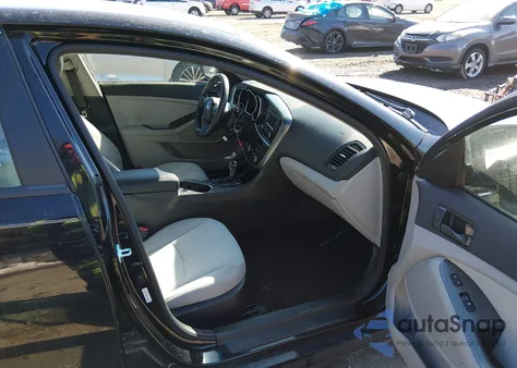 2015 Kia Optima Lx z USA, uszkodzony, nr VIN 5XXGM4A70FG487519